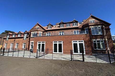 3 bedroom flat for sale, Southbourne