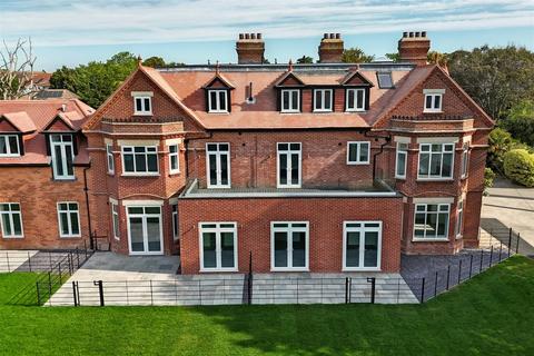 3 bedroom flat for sale, Southbourne