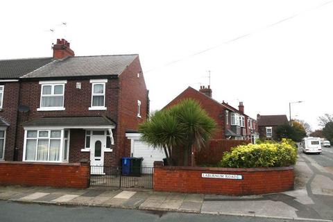 3 bedroom semi-detached house to rent, Laburnum Road, Balby, Doncaster, DN4