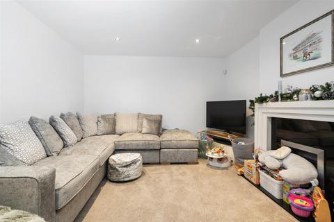 46 Hay Lane, Shirley, Solihull, B90 4TA