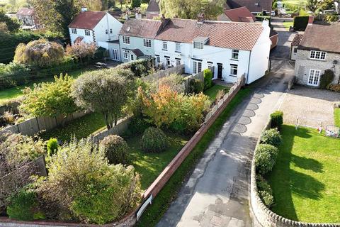 2 bedroom end of terrace house for sale, Main Street, Seamer, Scarborough