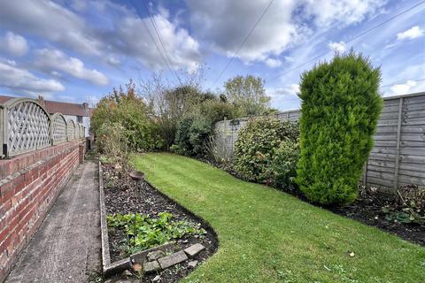 2 bedroom end of terrace house for sale, Main Street, Seamer, Scarborough