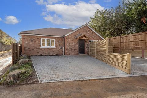 2 bedroom detached bungalow for sale, Moreton End Lane, Harpenden