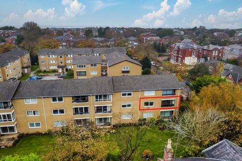 2 bedroom flat for sale, Lulworth Road, Southport PR8