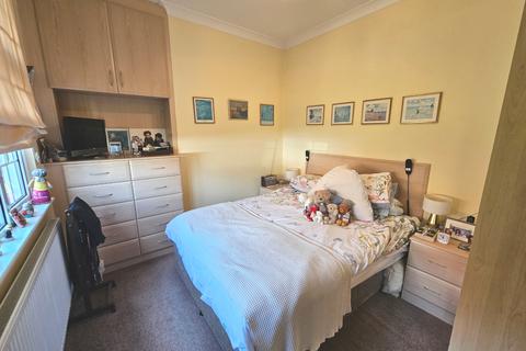 2 bedroom bungalow for sale, Chalet Estate, Hammers Lane, NW7