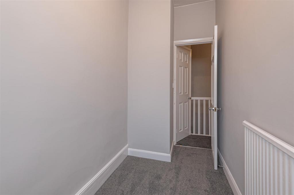 21 - 7 Clay House Lane HX4 8 AW.jpg
