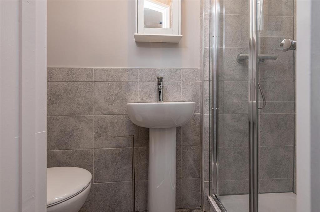 22 - 7 Clay House Lane HX4 8 AW.jpg