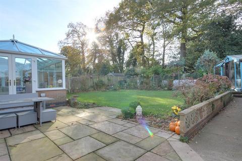 5 bedroom detached bungalow for sale, The Dales, Cottingham HU16