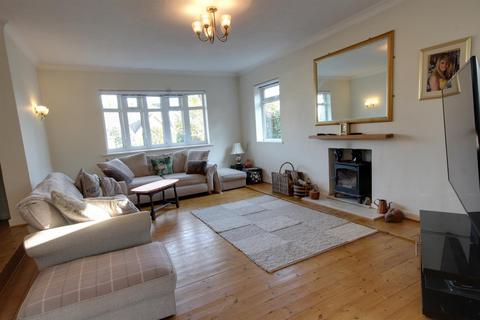 5 bedroom detached bungalow for sale, The Dales, Cottingham HU16