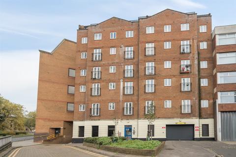 2 bedroom apartment to rent, The Picture House, Cheapside, Reading, RG1