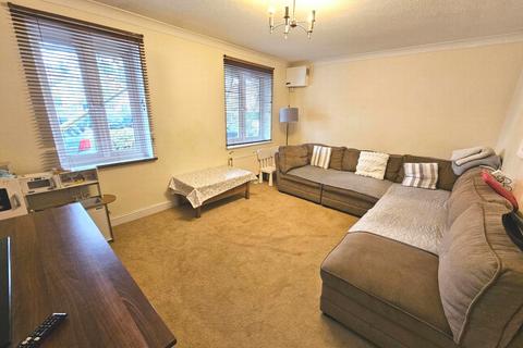 2 bedroom flat for sale, Kensington Court, Grenville Place, Mill Hill, NW7