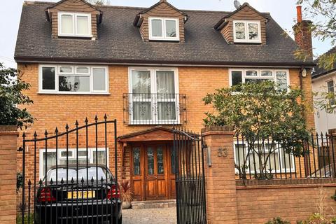 1 bedroom in a house share to rent, Coombe Lane West, Kingston Upon Thames KT2