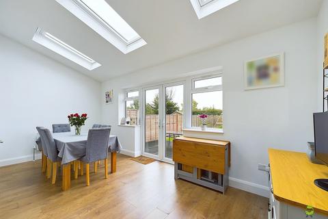 45 Parsonage Manorway, Belvedere, DA17 6LN