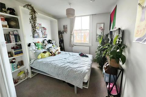 1 bedroom in a house share to rent, Lower Richmond Road, Putney, SW15