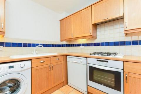 1 bedroom flat to rent, Century Court, Woking GU21