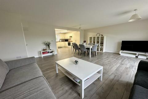 undefined, Pratts Farm Cottages, Stane Street, Billingshurst, RH14