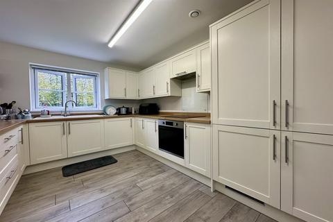 undefined, Pratts Farm Cottages, Stane Street, Billingshurst, RH14