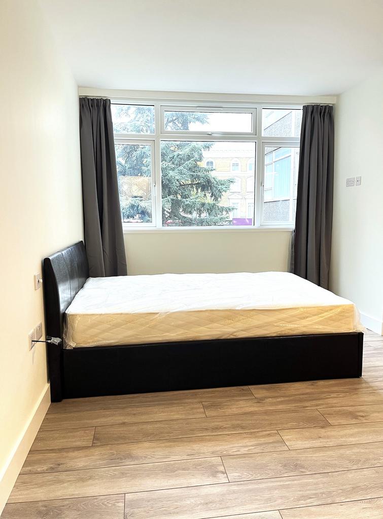 Apartment in London - View 2