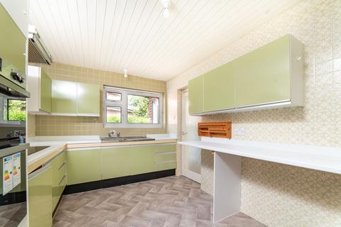 3 bedroom detached bungalow to rent, Fairmile Park Copse, Cobham, KT11