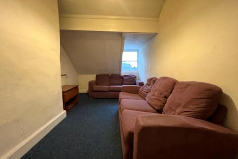 4 bedroom flat to rent, Portland Street, Aberystwyth