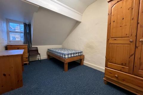 4 bedroom flat to rent, Portland Street, Aberystwyth