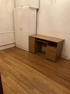 2 bedroom house to rent, Russell Street, City Centre, Swansea