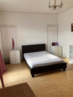 2 bedroom house to rent, Russell Street, City Centre, Swansea