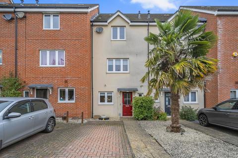 4 bedroom terraced house for sale, Skippetts Gardens, Basingstoke