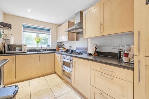 4 bedroom terraced house for sale, Skippetts Gardens, Basingstoke