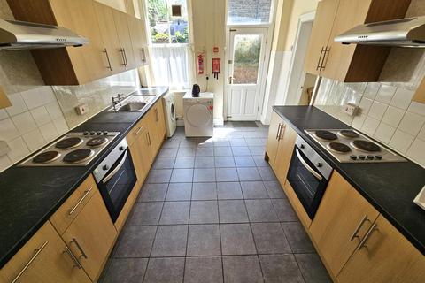 9 bedroom house to rent, North Road, Aberystwyth