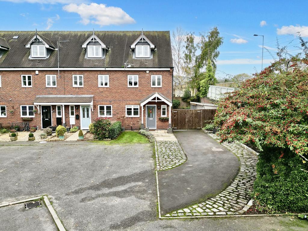 Haywood Court Madeley CW3 3 Bed End Of Terrace House 200 000 haywood-court-madeley-cw3-3-bed-end-of-terrace-house-200-000