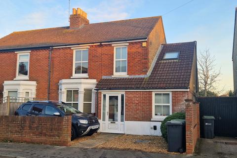 4 bedroom semi-detached house for sale, Gordon Road, Gosport PO12 3QF