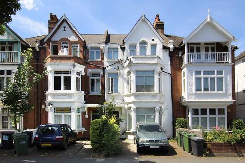 2 bedroom flat to rent, Thornton Avenue, London SW2