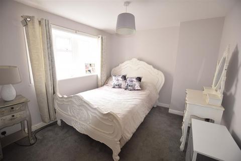 2 bedroom terraced house for sale, Hall Lane, Kirkburton, HD8