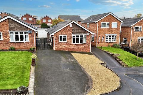 2 bedroom bungalow for sale, Peacehaven Grove, Stoke-On-Trent, ST4