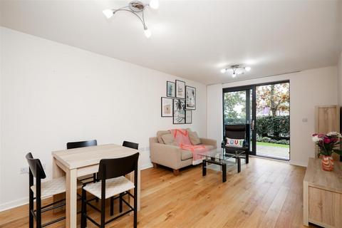 2 bedroom property for sale, Putney Hill, London