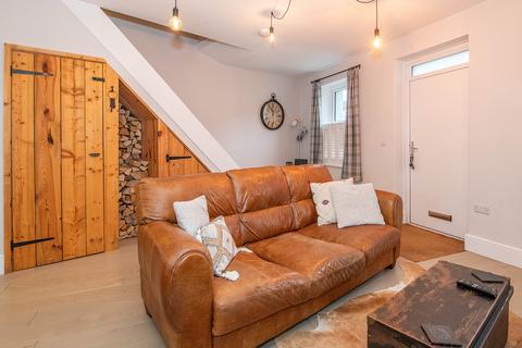 3 bedroom cottage for sale, Main Road, Stainforth BD24