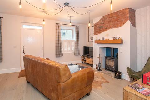 3 bedroom cottage for sale, Main Road, Stainforth BD24