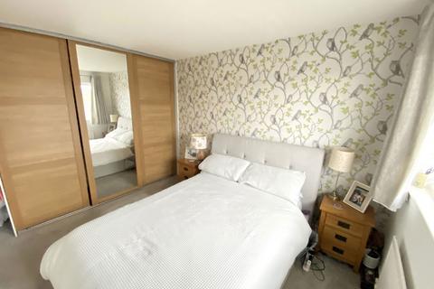 5 Camberwell Way, Royton, Oldham, OL2 5TL