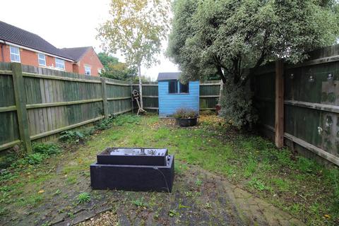 3 bedroom end of terrace house for sale, Redwing Close, Stanground, Peterborough