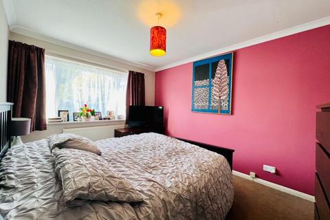 3 Corunna Close, Hythe, CT21 5EA