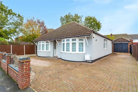 2 bedroom bungalow for sale, Canewdon Gardens, Wickford, Essex, SS11