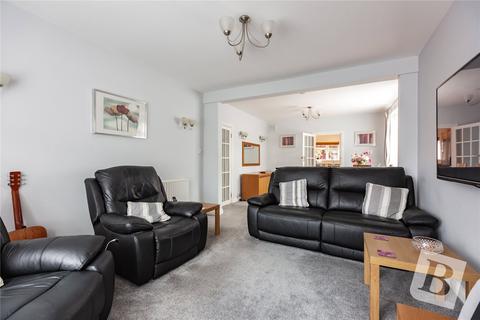 2 bedroom bungalow for sale, Canewdon Gardens, Wickford, Essex, SS11