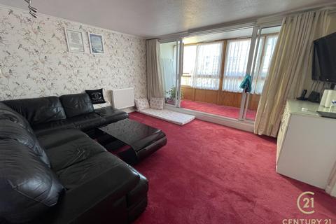 2 bedroom apartment to rent, Lemon Grove, FELTHAM TW13