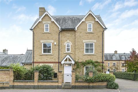 4 bedroom detached house for sale, Heathcliff Avenue, Hitchin SG5