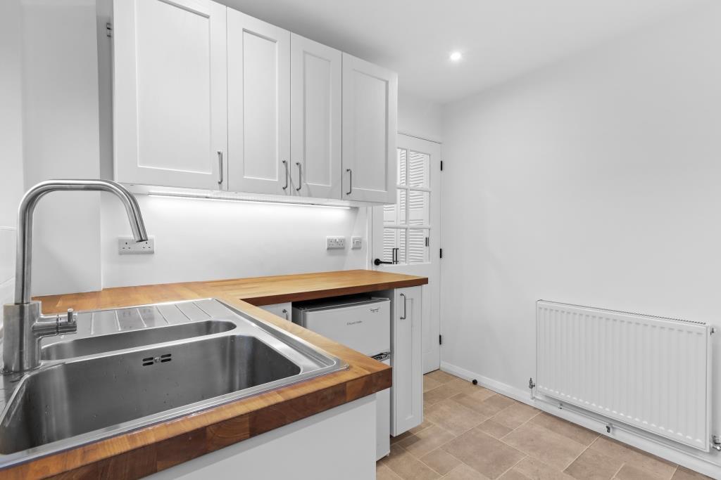 Kitchen Photo 3.jpg