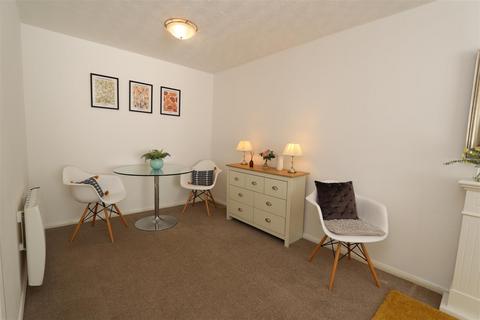 Flat 1, Trienna Court Wendover Gardens, Brentwood, CM13 2HD