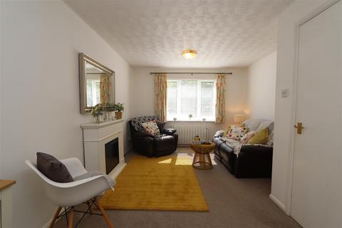 Flat 1, Trienna Court Wendover Gardens, Brentwood, CM13 2HD