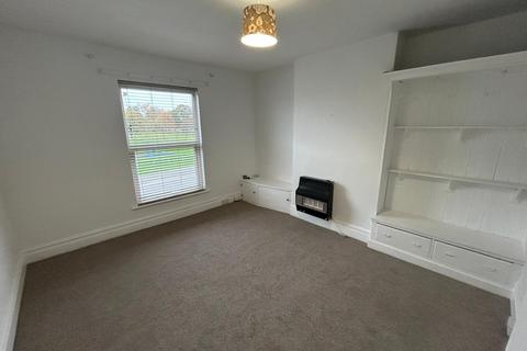 2 bedroom flat to rent, Woodville Road, Boston, PE21