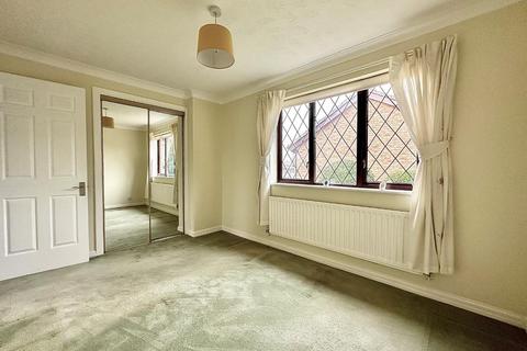 22 Grangewood, Northampton, NN4 0QN